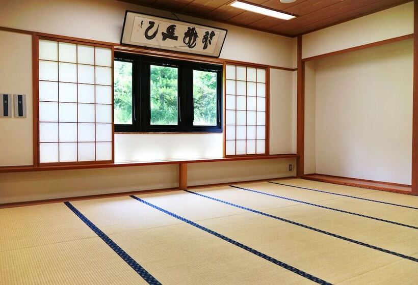 هتل Breezbay Resort Shiojiri Kataoka