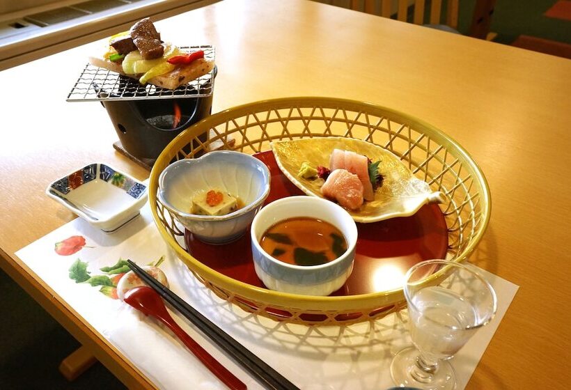 هتل Breezbay Resort Shiojiri Kataoka