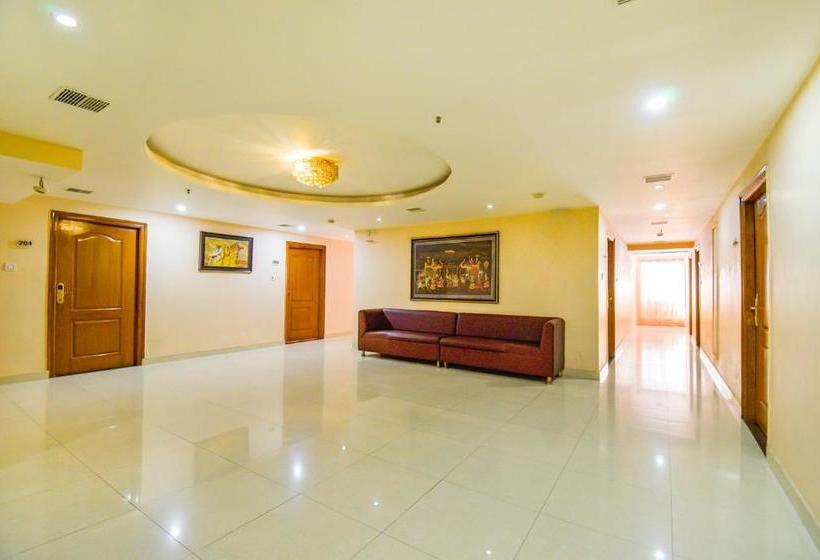 هتل Fabexpress Deccan Heritage   Nr Iskon Temple , Abids