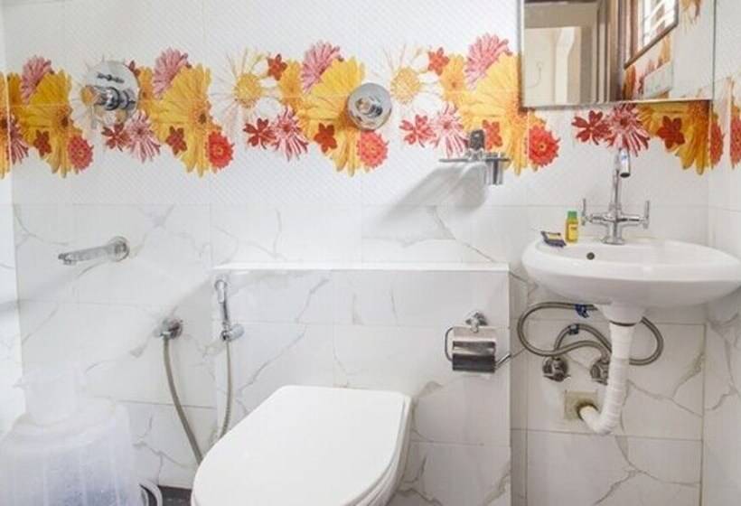 Fabhotel Crown Suites   Nr Sony Signals