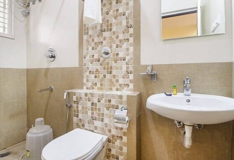 Fabhotel Crown Suites   Nr Sony Signals