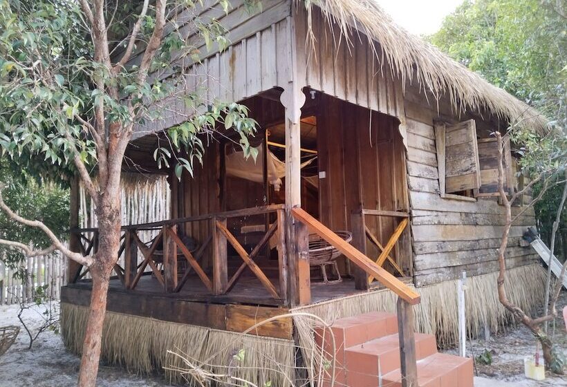 Отель Greenblue Beach Bungalow Resort