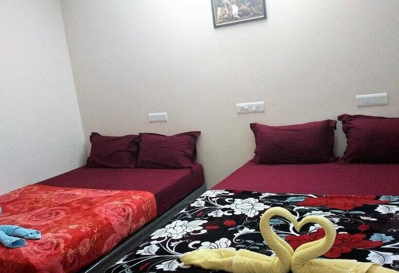 酒店 Krish Rooms And Stay