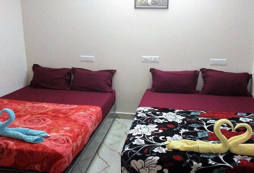 酒店 Krish Rooms And Stay