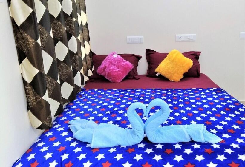 酒店 Krish Rooms And Stay