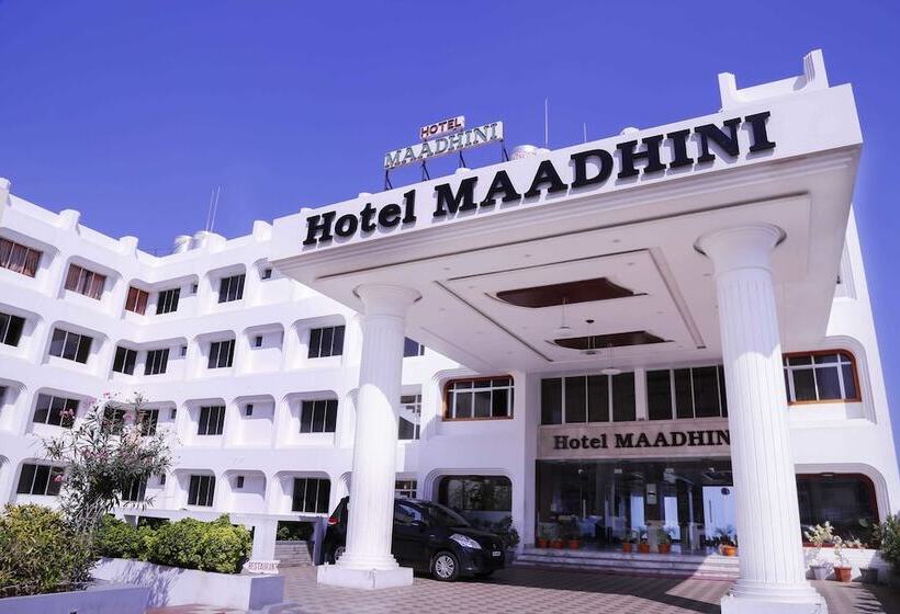 Отель Maadhini