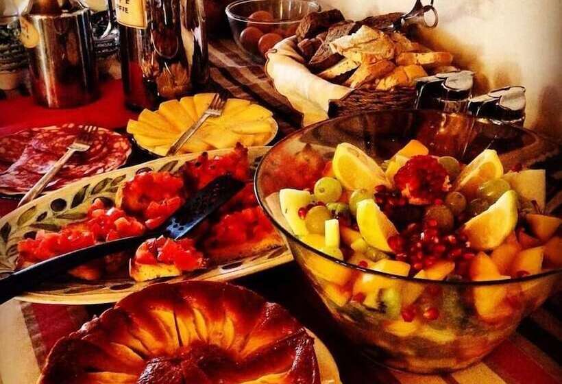 בית מלון כפרי Podere Scaluccia