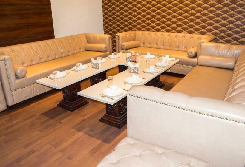 호텔 The Grand Ambassador