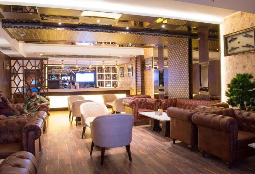 호텔 The Grand Ambassador