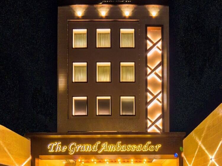 호텔 The Grand Ambassador