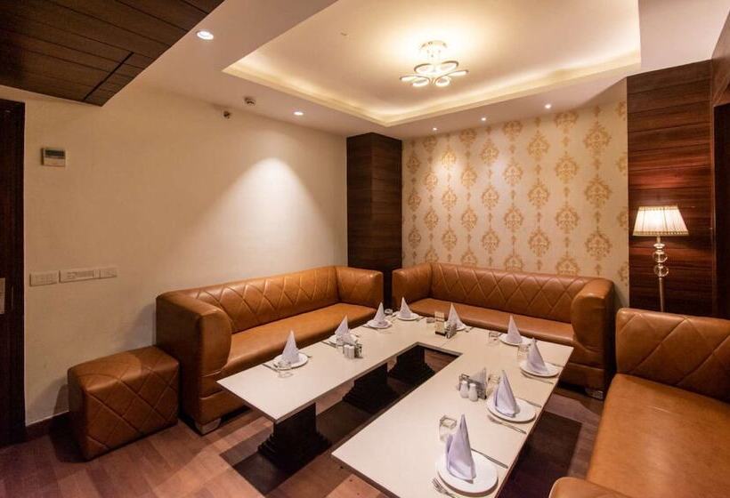 호텔 The Grand Ambassador