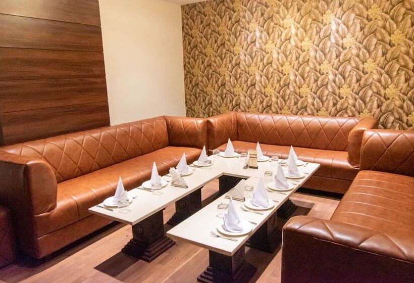 호텔 The Grand Ambassador