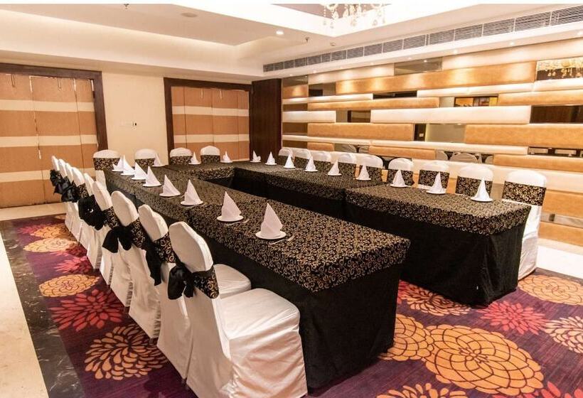 호텔 The Grand Ambassador