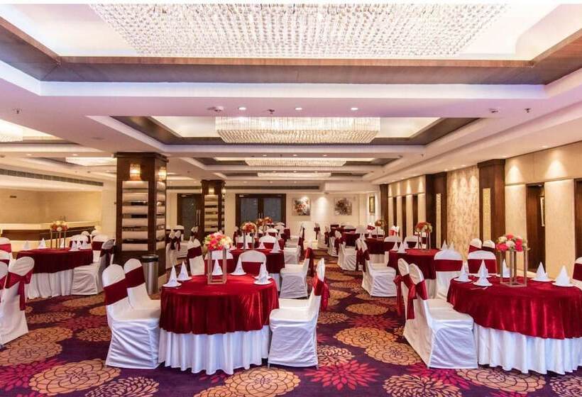 호텔 The Grand Ambassador