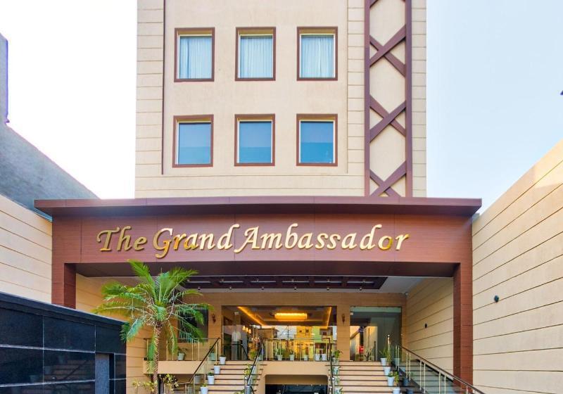 호텔 The Grand Ambassador