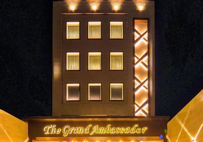 호텔 The Grand Ambassador