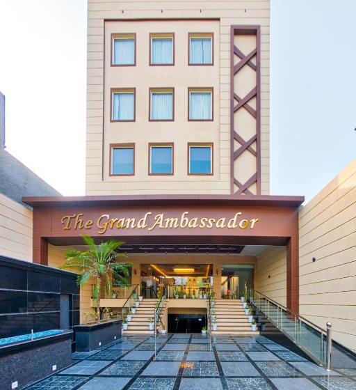 호텔 The Grand Ambassador