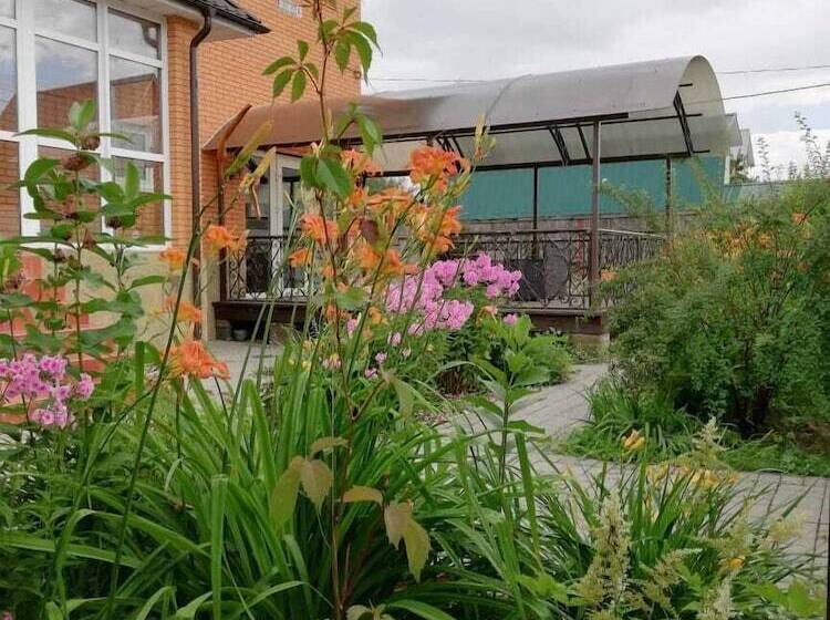 Отель Tiara Domodedovo Guest House