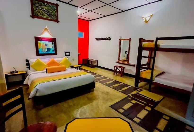 فندق Train View Chalet