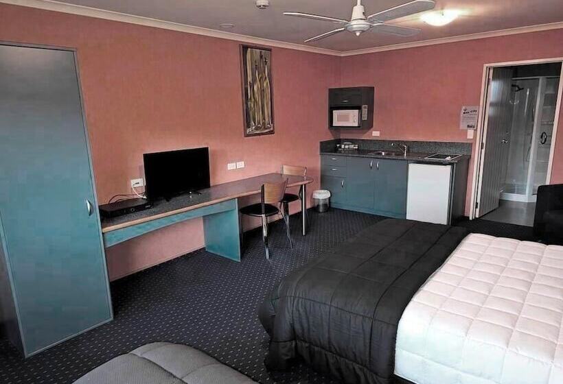 מוטל Bay City Motor Lodge