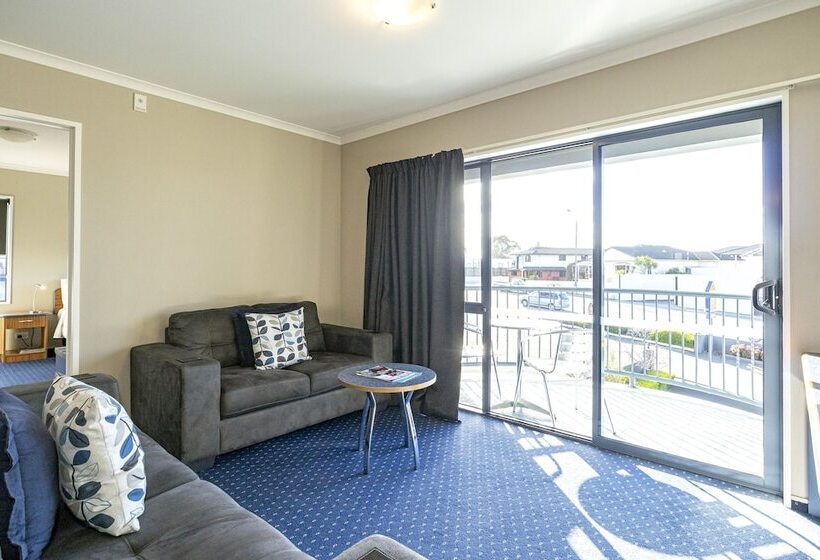 מוטל Bay City Motor Lodge