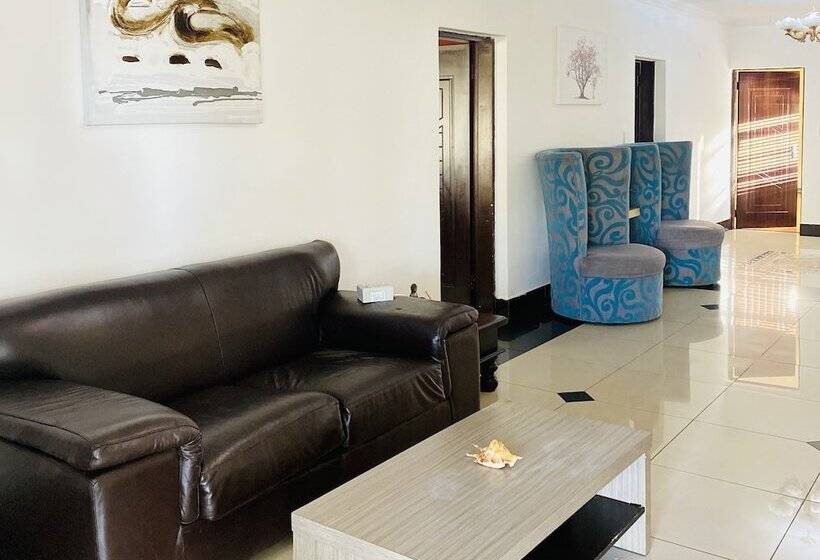 膳宿费 Airport Royal Guest House