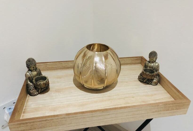 膳宿费 Airport Royal Guest House