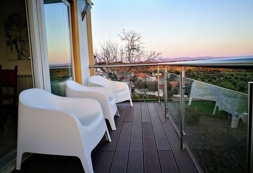 بنسيون Casa Do Peso