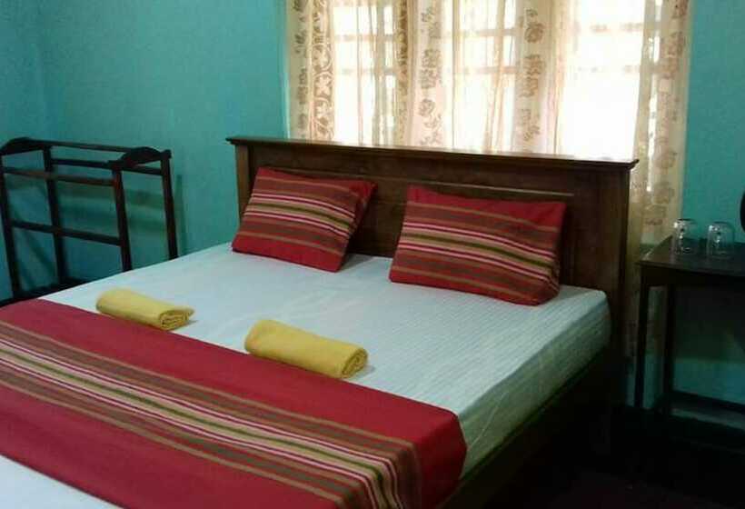 פנסיון Dreams Garden Surf Lodge