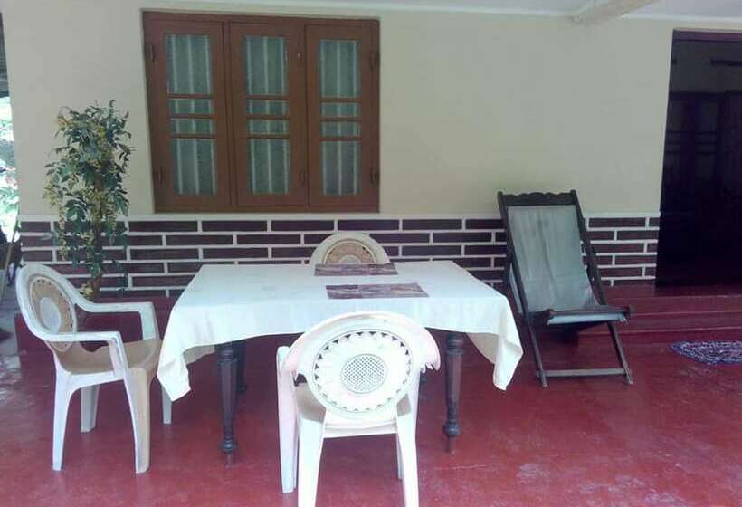 פנסיון Dreams Garden Surf Lodge