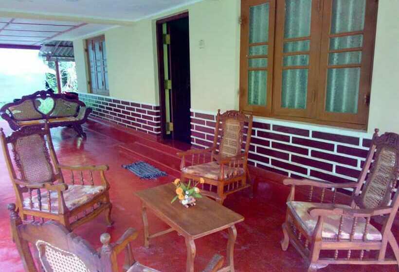 פנסיון Dreams Garden Surf Lodge