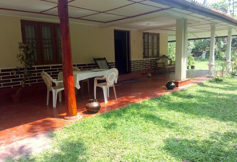 פנסיון Dreams Garden Surf Lodge