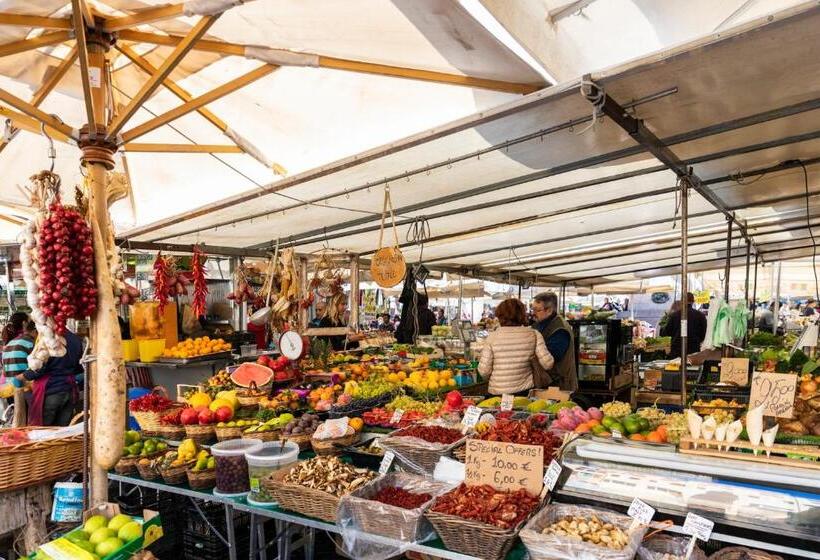 פנסיון Giubbonari Suites