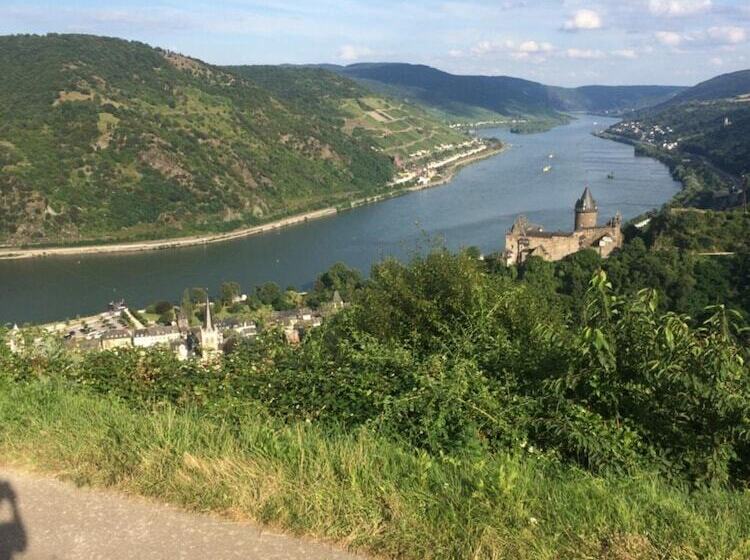 פנסיון Zur Fledermaus