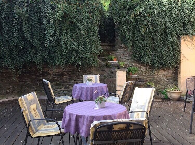 פנסיון Zur Fledermaus