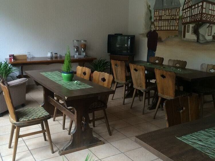 פנסיון Zur Fledermaus