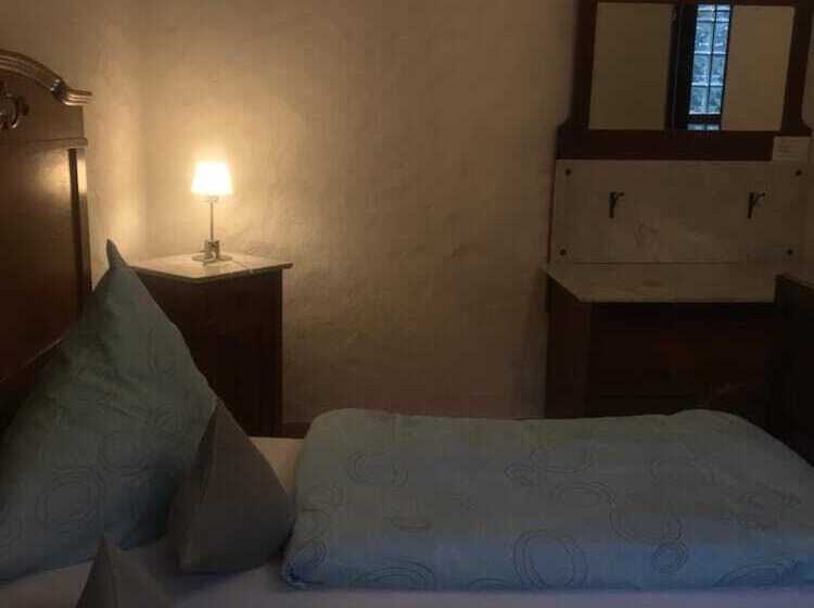 פנסיון Zur Fledermaus