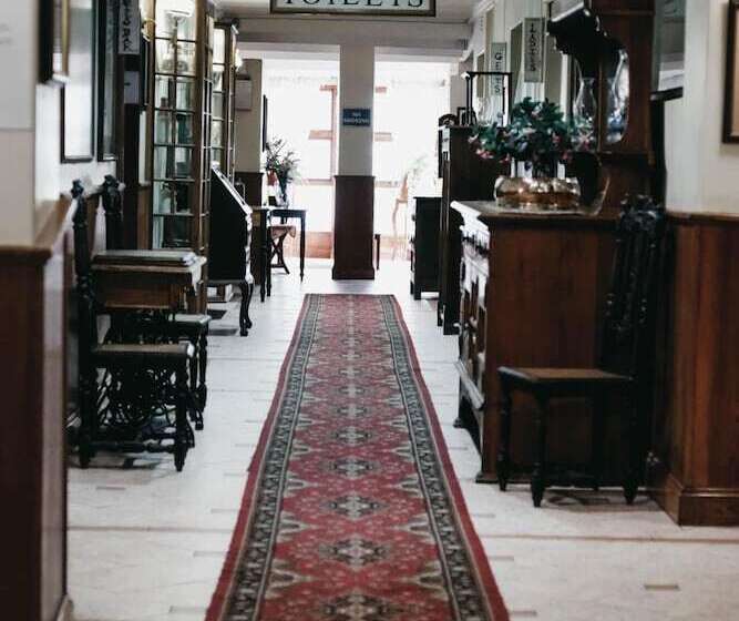 Пансион Karoo Country Inn