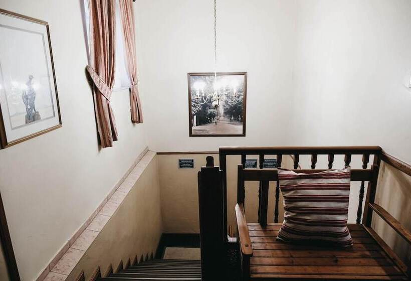 Пансион Karoo Country Inn