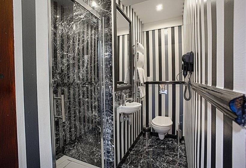 بنسيون Matejki 8