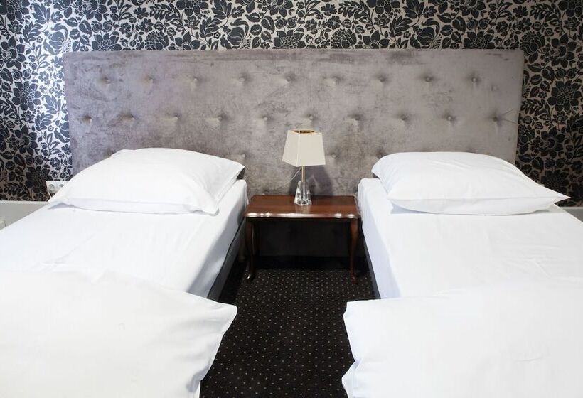 بنسيون Matejki 8