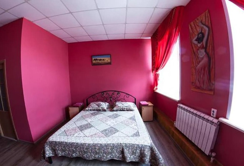 펜션 Tysacha I Odna Noch