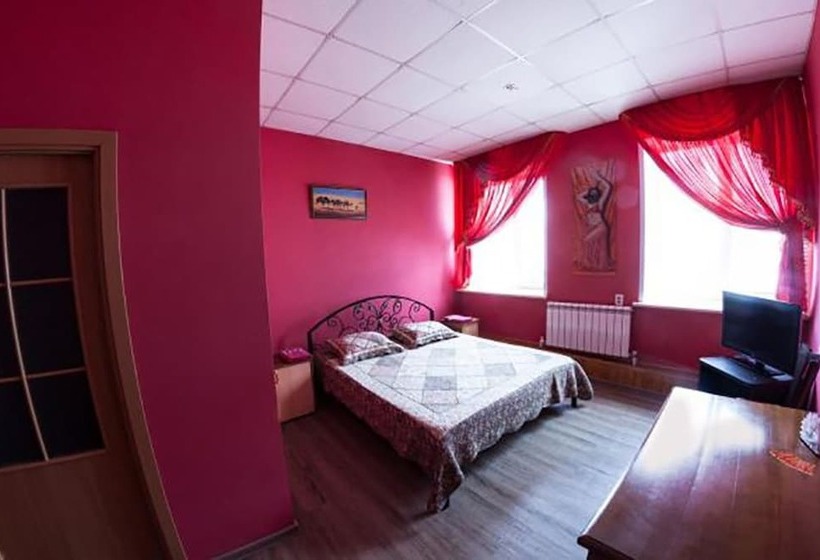 펜션 Tysacha I Odna Noch