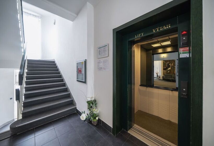 Пансион Penzion Homer Poděbrady