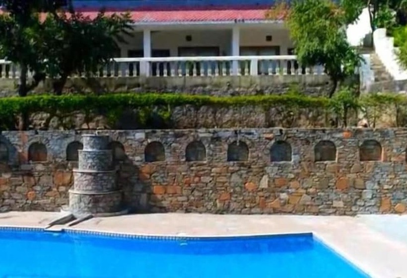 אתר נופש Dera Kumbhalgarh