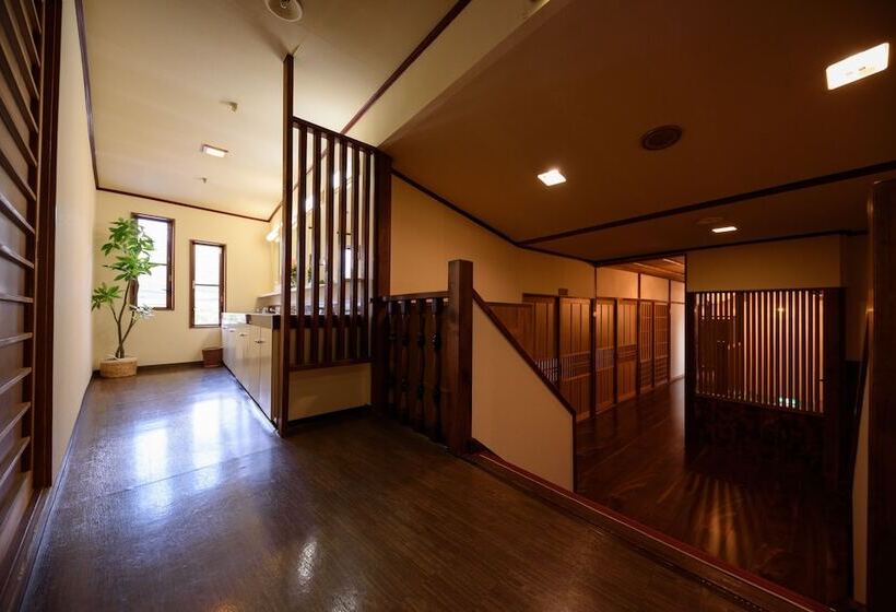 Yufuin Ryokan Okaeri