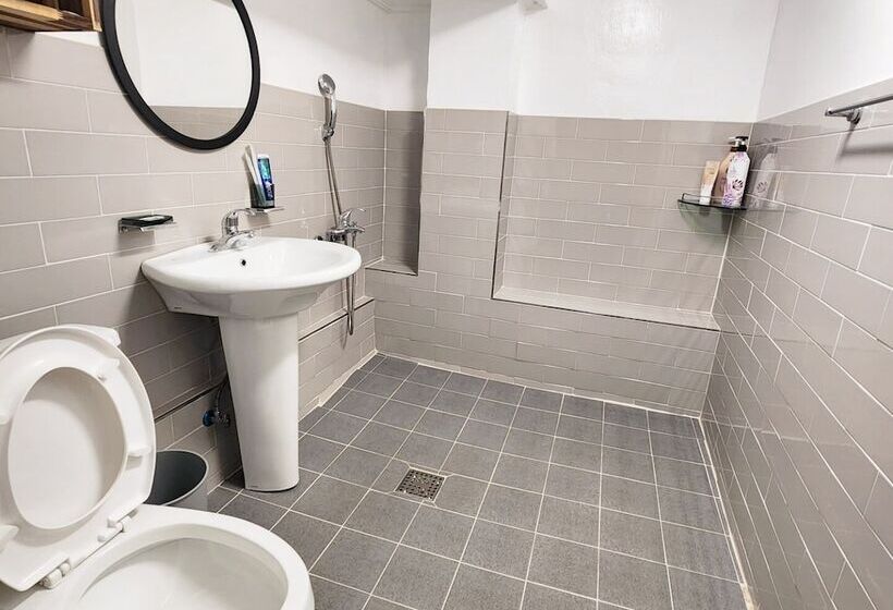 Общежитие Yeobyul Guesthouse