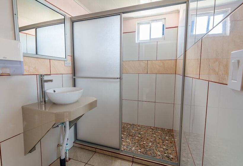 La Cascada   Hostel