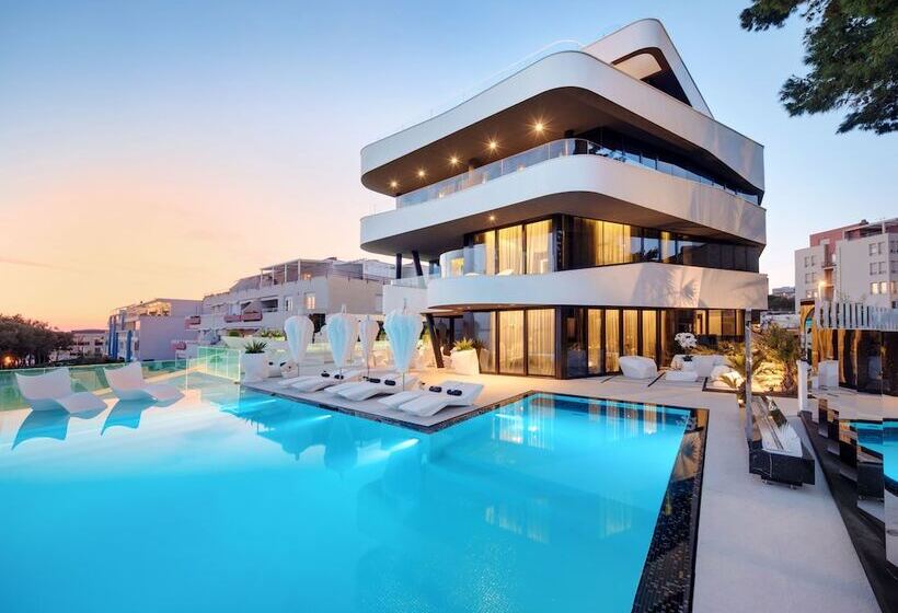 Posh Residence Luxury Suites