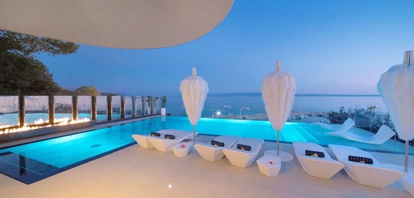 Posh Residence Luxury Suites